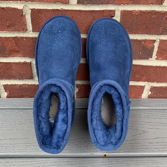 New UGG Classic Mini Boot with Silver - Picture 5 of 15